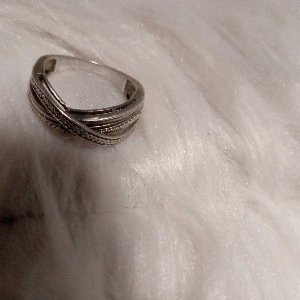 925 diamonds ring